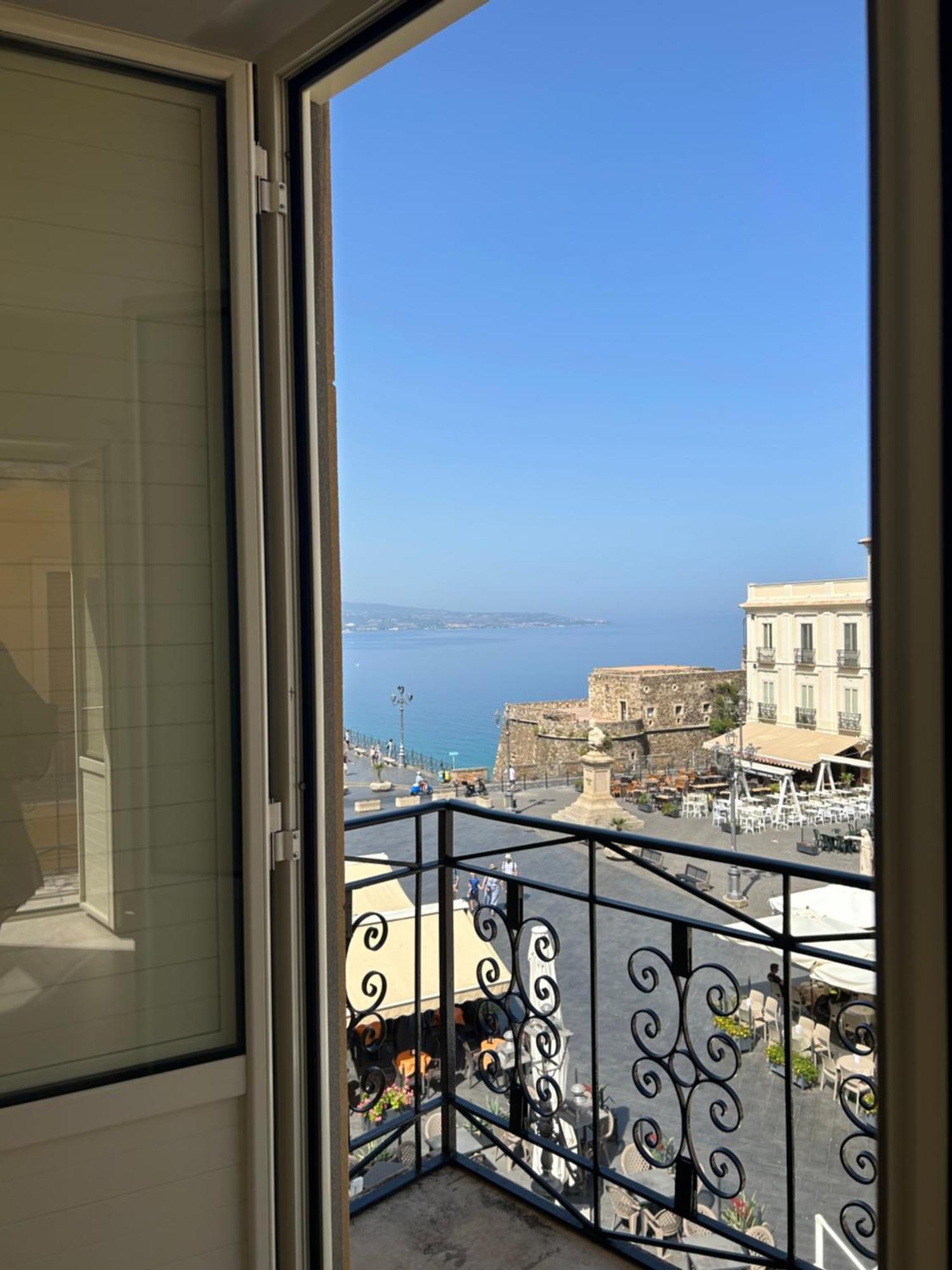 Il Marchesino B&B Pizzo  Rum bild
